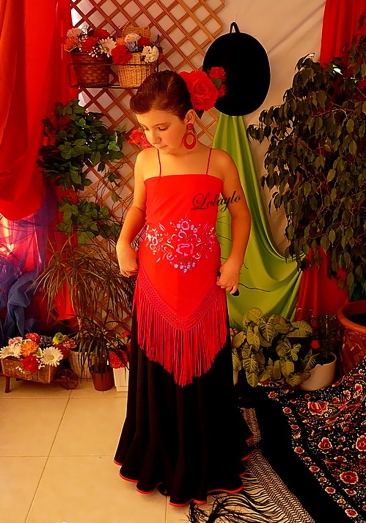 La imagen tiene un atributo ALT vacío; su nombre de archivo es 28208-faldaensayoni25c32591acontopmantoncilloenpuntodeseda-2.jpg