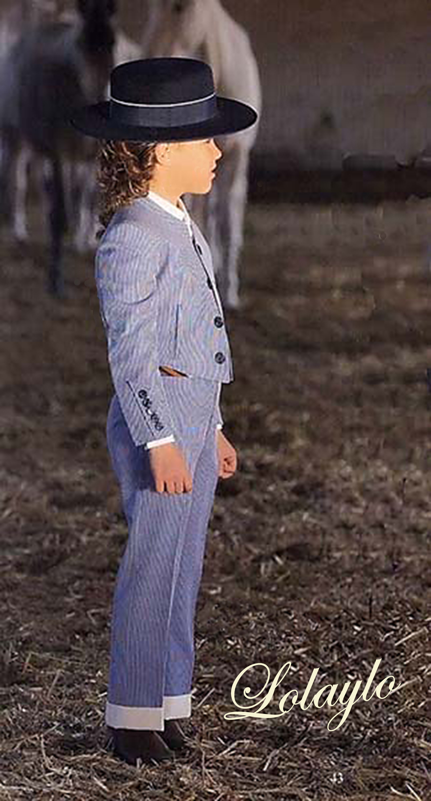 8- CHAQUETILLA Y PANTALON 500 RAYAS AZUL. 0-5 AÑOS 155€. 6-10 169E. 11- 14 195€_