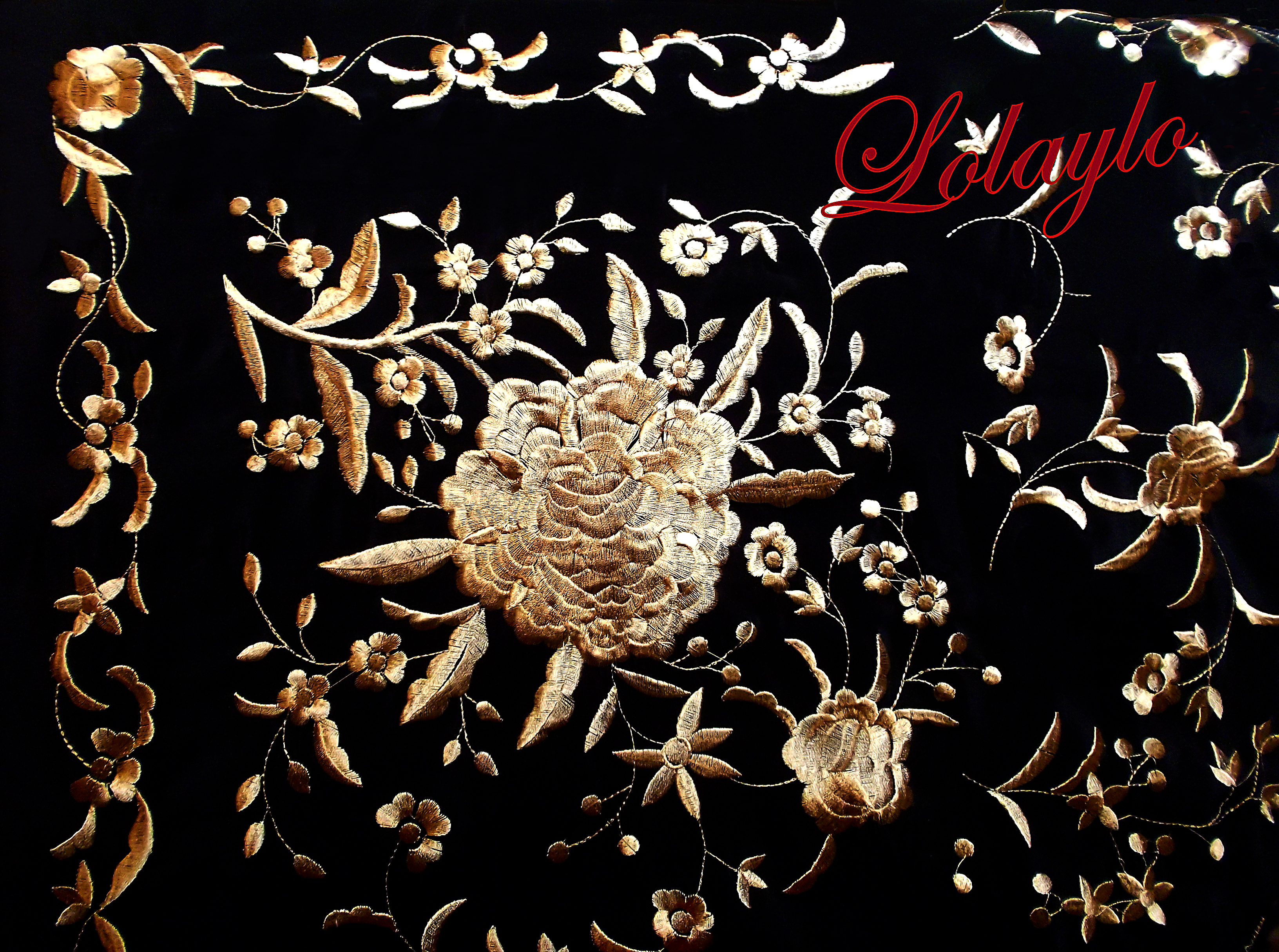 DETALLE CRESPÓN NEGRO-ORO