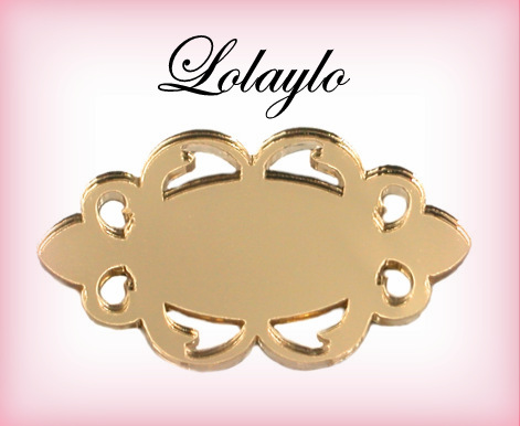 BROCHE CALADO ESPEJO 5 X 3 cm. 10€.