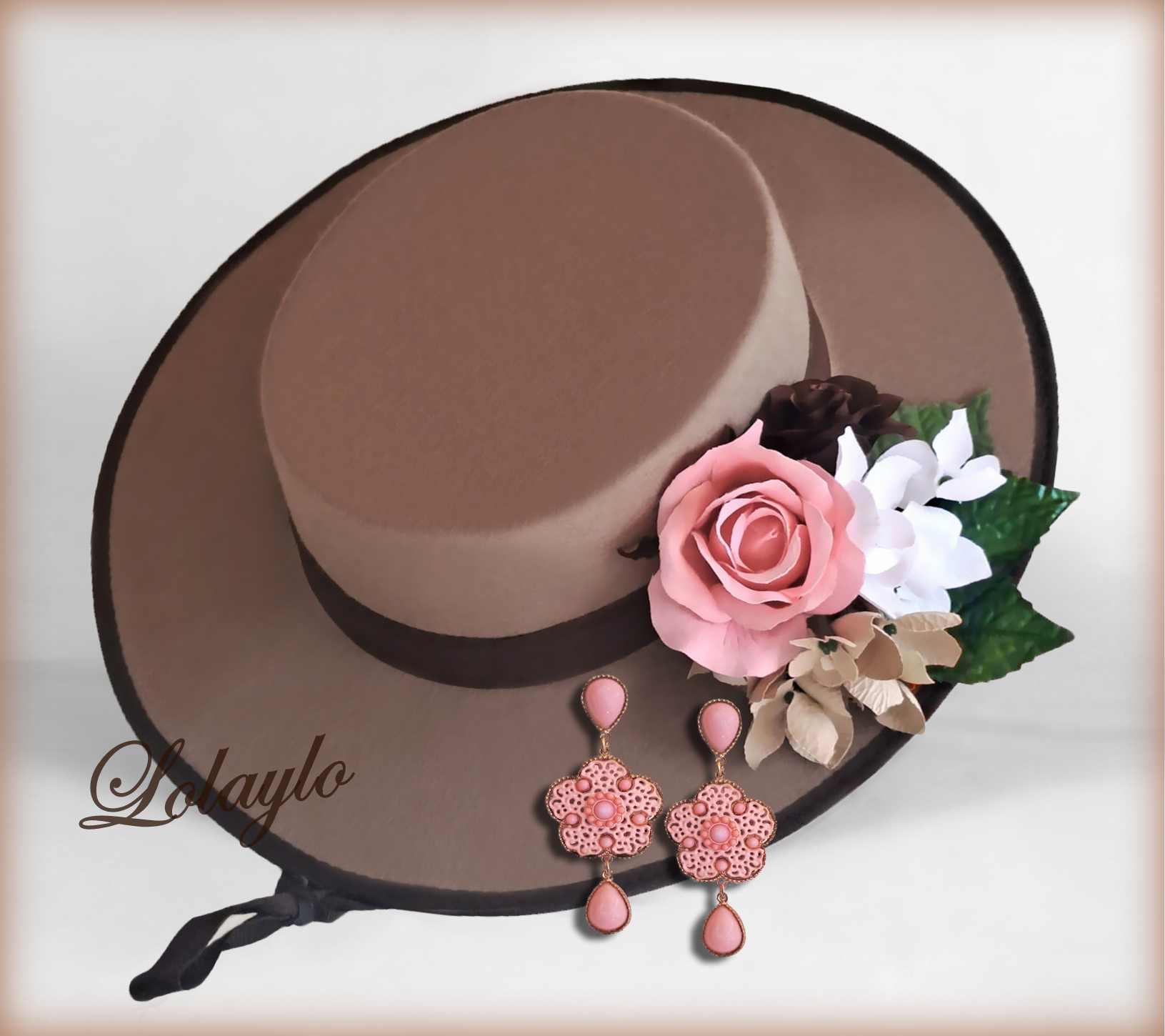 SOMBRERO. TOCADO ROSA 12€. PENDIENTES ROSA 15€_